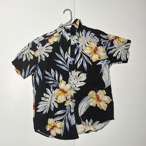 Hawaiian Button Up